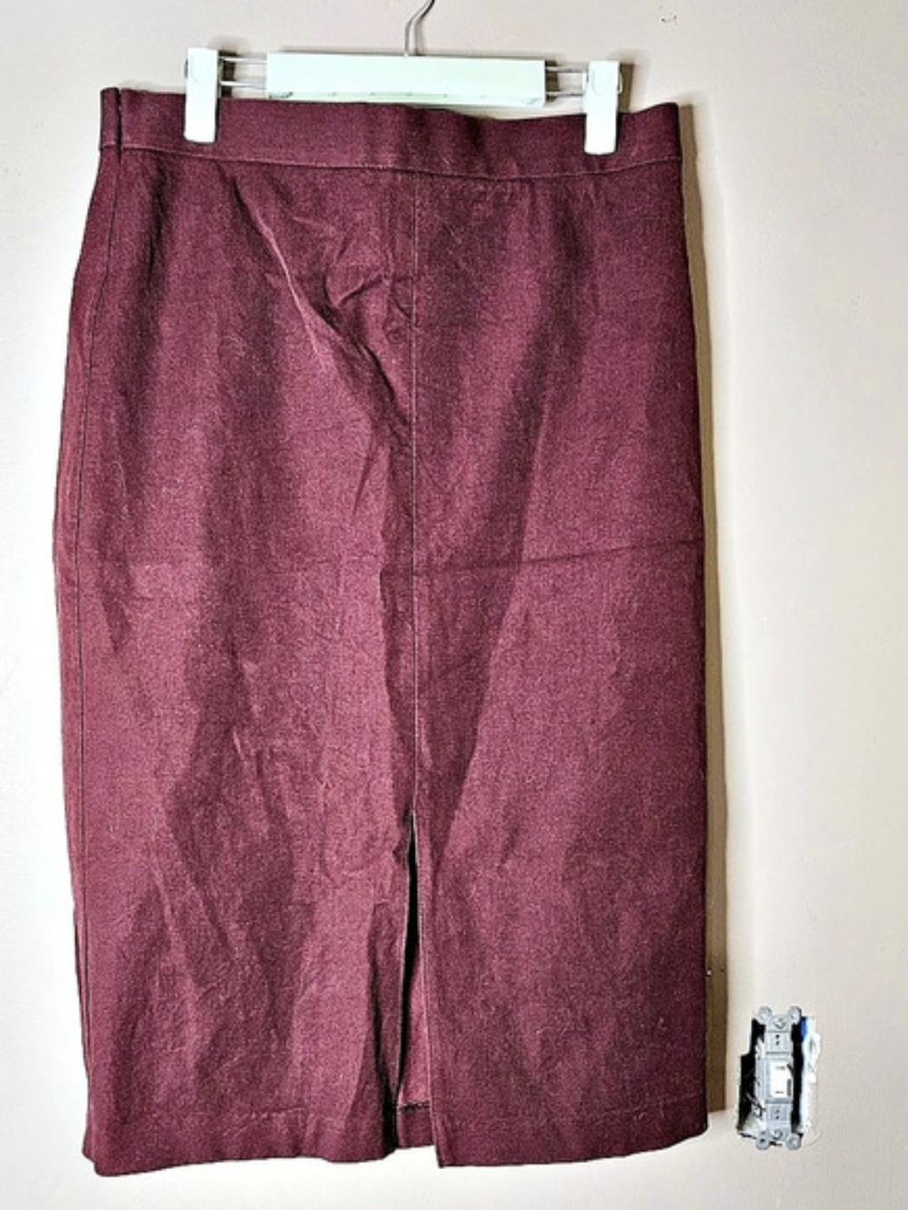 Banana Republic Midi Skirt with Front Slit Purple Size 14 Like New Waist 15"